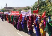 मप्र में अवैध वन कटाई का विरोध कर रहे संगठन की कार्यकर्ता को किया जिलाबदर