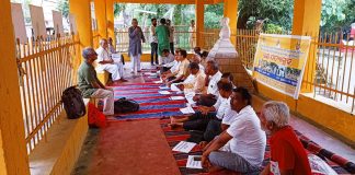 सर्व सेवा संघ परिसर पर अवैध कब्जे के विरुद्ध कटक में सत्याग्रह