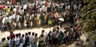 भारत की अर्थव्यवस्था को कितने रोजगार सृजन की आवश्यकता है?