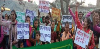 शराबबंदी के हक में क्यों हैं औरतें