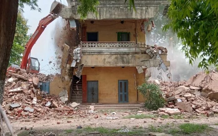 Bulldozer on sarva seva sangh