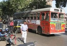 वेतन वृद्धि की माँग को लेकर निजी बस संचालक और अनुबंधित कर्मचारी हड़ताल पर