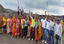 धनबाद में ग्रामीणों ने किया भौरा आउटसोर्सिंग परियोजना का कामकाज ठप
