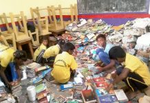 गांधी-विनोबा साहित्य को बचाने में जुटे लोक समिति के कार्यकर्ता sarva seva sangh