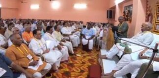 दलितों और वंचितों को लुभाने की भागवत की चुनावी चाल