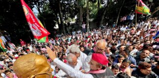 लोकनायक जयप्रकाश नारायण की जयंती पर उनकी मूर्ति पर माल्यार्पण करने से रोकना योगी सरकार का अलोकतांत्रिक कदम