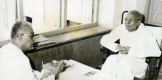 जेपी को आरएसएस की दुर्भावनापूर्ण श्रद्धांजलि