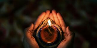 हमारी संस्कृति बांसुरी, बारूद नहीं!