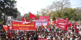 दस केंद्रीय ट्रेड यूनियनों के मंच ने वित्त मंत्री को सौंपा ज्ञापन