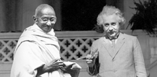 महान वैज्ञानिक अल्बर्ट आइंस्टीन ने अपने कमरे में महात्मा गाँधी की तस्वीर क्यों लगाई थी ?