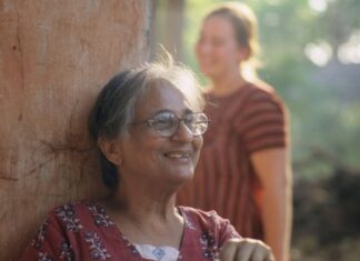 जगहें तेज़ी से ख़ाली हो रही हैं, भर जरा भी नहीं रहीं !