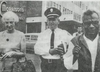 अमेरिका के कैफेटेरिया में रंगभेद के खिलाफ सिविलनाफरमानी !