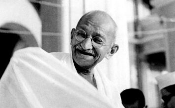 जब तक हम गांधी को याद करते रहेंगे, भारत में इन्सानियत जिन्दा रहेगी। mahatma gandhi ji