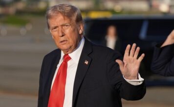 अमेरिकन राष्ट्रवाद के बहाने! – डॉ. सुरेश खैरनार Trump