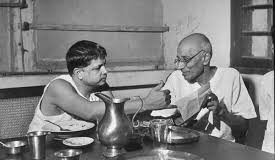 धैर्य और अधैर्य को लेकर पिता-पुत्र महात्मा गांधी और देवदास गाँधी के बीच संवाद Dialogue between Mahatma Gandhi and Devdas Gandhi