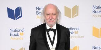 लास्ज़्लो क्रस्नाहोरकाई : विनाश के भीतर अर्थ की ज्योति – परिचय दास Laszlo Krasnohorkai