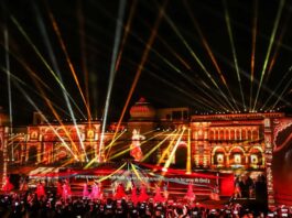 इन दिनों मधुर-मधुर मेरे दीपक जल – डॉ योगेन्द्र