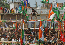 इन दिनों डरे हुए लोगों की साज़िश और कांपता लोकतंत्र – डॉ योगेन्द्र These days, the conspiracies of frightened people and a trembling democracy