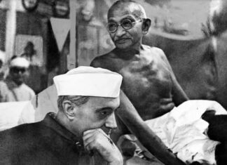 गांधी का अंतिम उपवास: अंतरात्मा की पुकार और मानवता की रक्षा Gandhi and Nehru