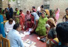 लोकतंत्र बिहार से लौटेगा या अमेरिका से? – अरुण कुमार त्रिपाठी Bihar Election