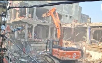 असली खतरा समाज के बर्बरीकरण का है – अरुण कुमार त्रिपाठी Bulldozer Justice