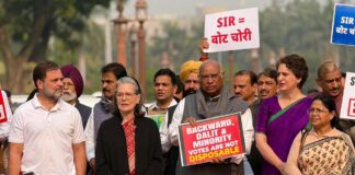 लोकतंत्र पर मंडराते खतरे – डॉ योगेन्द्र Threats to democracy