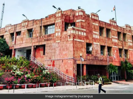 विश्वविद्यालय कैंपसों में घटती बहसें JNU