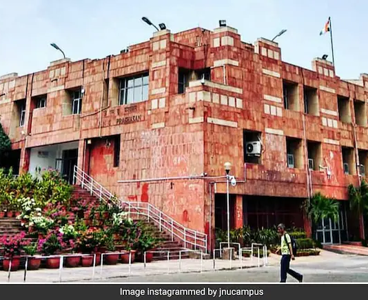 विश्वविद्यालय कैंपसों में घटती बहसें JNU