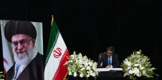 ईरान पर चुप्पी हमें शर्मसार करेगी – योगेन्द्र यादव india and Iran