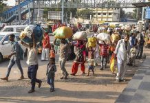 बिहार के युवाओं का पलायन: हर सरकार का वादा, हर पीढ़ी की मजबूरी