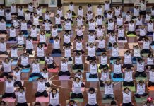 जहाँ श्रम योग बन जाता है – परिचय दास Yoga Day