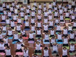 जहाँ श्रम योग बन जाता है – परिचय दास Yoga Day
