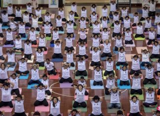 जहाँ श्रम योग बन जाता है – परिचय दास Yoga Day