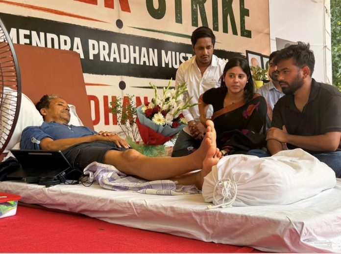 Satyagraha and the Malicious Detractor in a Democracy Satyagraha and the Malicious Detractor in a Democracy