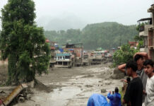 हिमालय का टूटता संतुलन और बिहार की बेचैनी nepal floods
