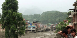 हिमालय का टूटता संतुलन और बिहार की बेचैनी nepal floods